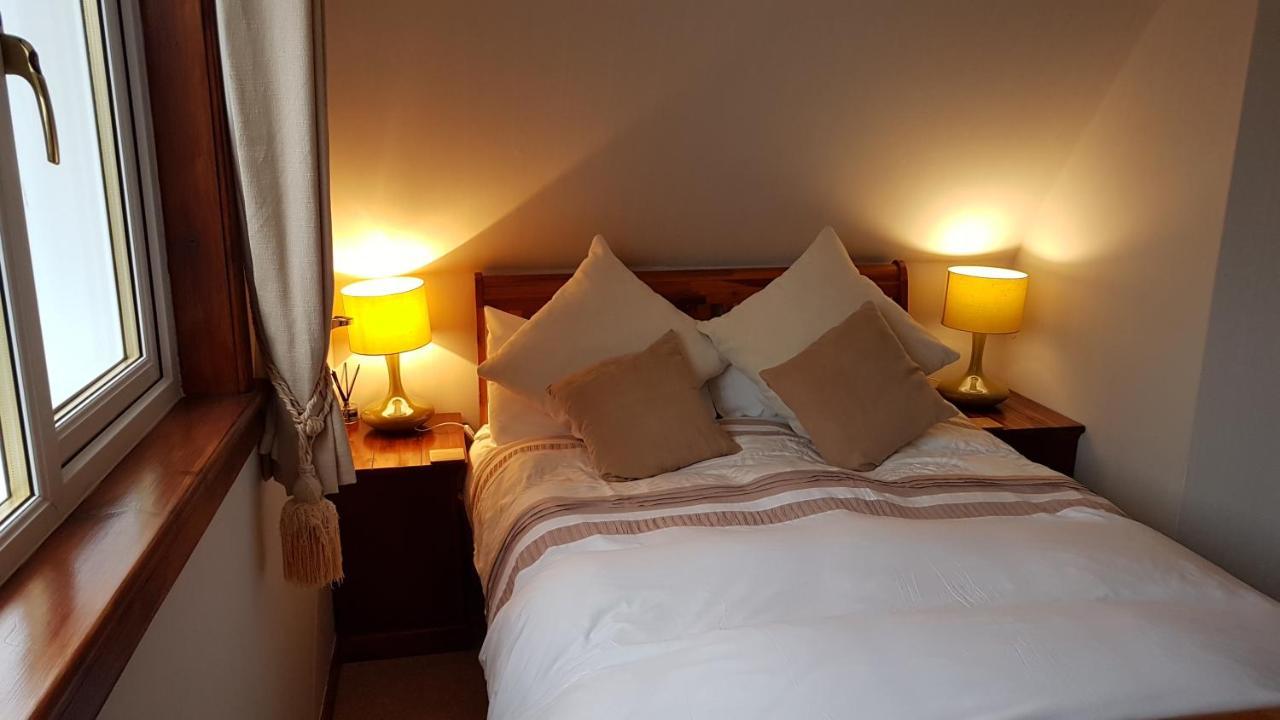 Lochview Guest House Ullapool Extérieur photo